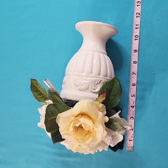 NWT Classic Home Upstate Collection Floral Arrangement - Picture 7 of 8